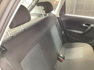 Volkswagen Polo Vivo hatch 1.6 Comfortline auto - Image 18