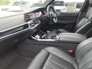 BMW X7 M50i - Image 7