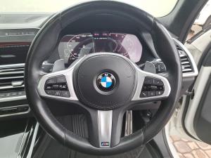 BMW X7 M50i - Image 8