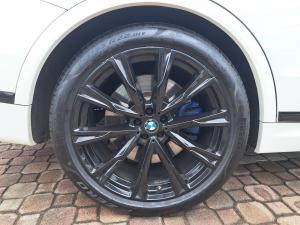 BMW X7 M50i - Image 21