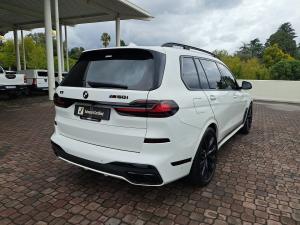 BMW X7 M50i - Image 2