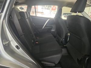 Toyota RAV4 2.0 GX auto - Image 16
