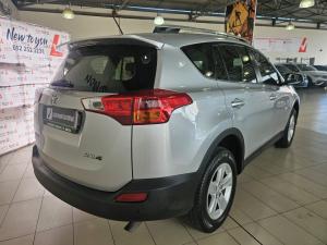 Toyota RAV4 2.0 GX auto - Image 2