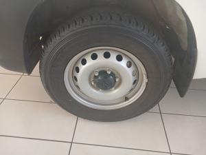 Toyota Hilux 2.4 GD-6 RB SRS/C - Image 14