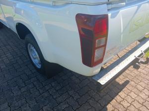 Isuzu D-MAX 250C Fleetside S/C - Image 17