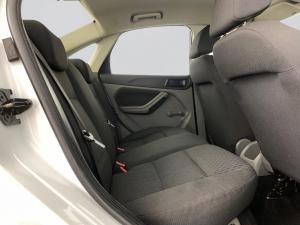Ford Focus 1.8 Ambiente - Image 15