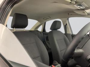 Ford Focus 1.8 Ambiente - Image 18