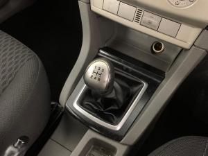 Ford Focus 1.8 Ambiente - Image 8