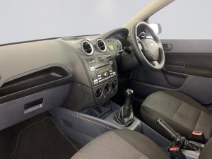 Ford Ikon 1.6 Ambiente - Image 14