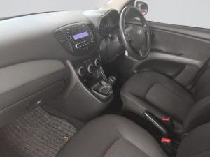 Hyundai i10 1.1 GLS/MOTION - Image 3