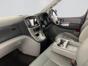 Hyundai H-1 2.5 Crdi A/T/ 2.5 Elite automatic - Image 12