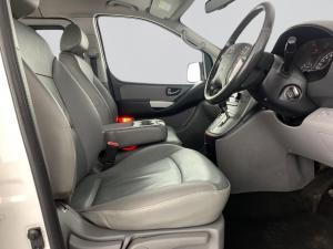 Hyundai H-1 2.5 Crdi A/T/ 2.5 Elite automatic - Image 14