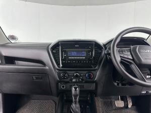 Isuzu D-MAX 1.9 Ddi HR L automatic D/C - Image 17