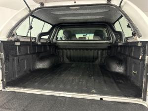 Isuzu D-MAX 1.9 Ddi HR L automatic D/C - Image 19