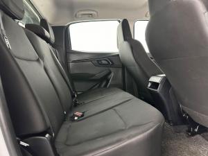 Isuzu D-MAX 1.9 Ddi HR L automatic D/C - Image 9