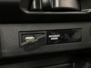 Isuzu D-MAX 1.9 Ddi HR X-RIDER automatic D/C - Image 11