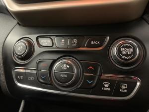 Jeep Cherokee 3.2 Limited AWD automatic - Image 12