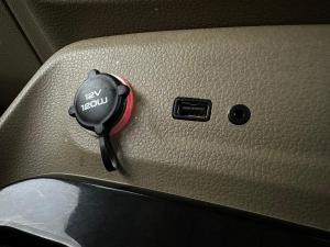 Mahindra TUV300 1.5TD - Image 4