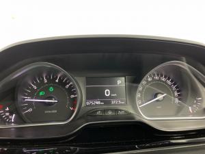 Peugeot 208 1.6 VTiActive automatic 5-Door - Image 10