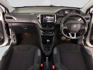 Peugeot 208 1.6 VTiActive automatic 5-Door - Image 11