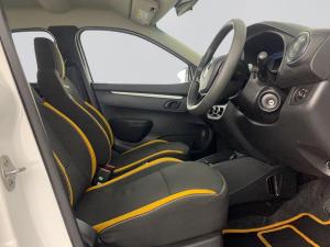 Renault Kwid 1.0 Climber 5-Door AMT - Image 12