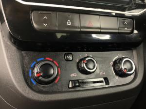 Renault Kwid 1.0 Climber 5-Door AMT - Image 18