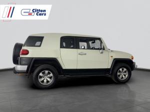 Toyota L/CRUISER FJ 4.0 V6 Cruiser - Image 5