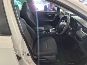 Toyota RAV4 2.0 GX CVT - Image 10