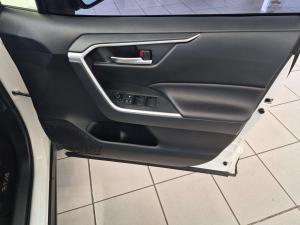 Toyota RAV4 2.0 GX CVT - Image 11