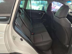 Toyota RAV4 2.0 GX CVT - Image 12