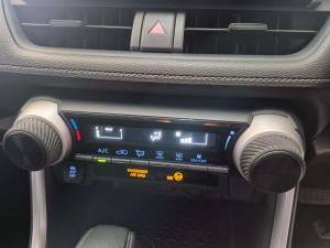 Toyota RAV4 2.0 GX CVT - Image 15