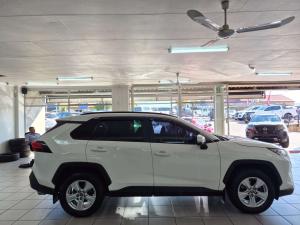 Toyota RAV4 2.0 GX CVT - Image 4