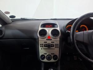 Opel Corsa 1.4 Essentia - Image 10