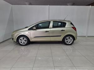 Opel Corsa 1.4 Essentia - Image 2