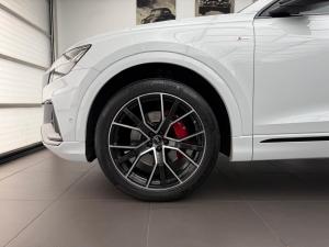 Audi Q8 55TFSI quattro - Image 3