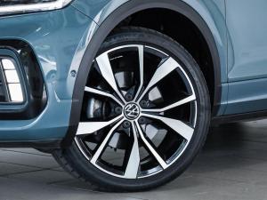 Volkswagen T-Roc 2.0TSI 4Motion R-Line - Image 2