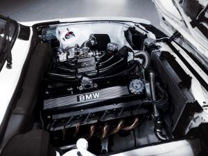 BMW 325i 4d Exec - Image 19