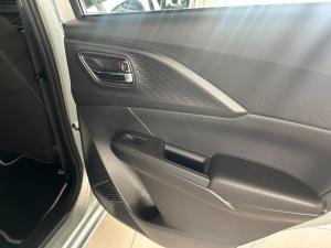 Suzuki Swift 1.2 GL manual - Image 12