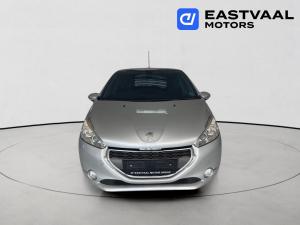 Peugeot 208 5-door 1.6 Allure - Image 3