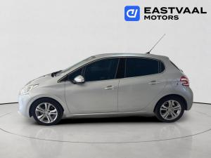 Peugeot 208 5-door 1.6 Allure - Image 4