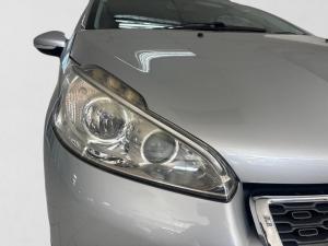 Peugeot 208 5-door 1.6 Allure - Image 9