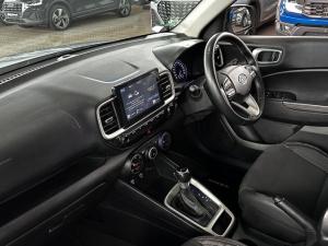 Hyundai Venue 1.0T Fluid auto - Image 11
