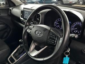 Hyundai Venue 1.0T Fluid auto - Image 12