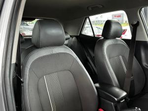 Hyundai Venue 1.0T Fluid auto - Image 17