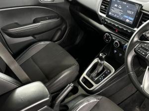 Hyundai Venue 1.0T Fluid auto - Image 18