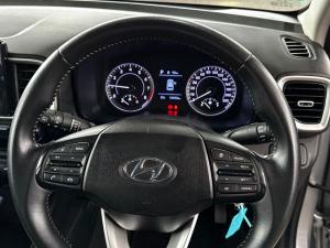Hyundai Venue 1.0T Fluid auto - Image 19