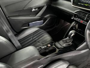 Peugeot 208 1.2T GT - Image 19