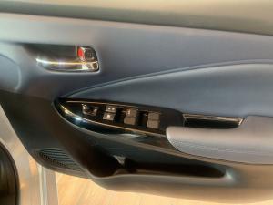 Toyota Starlet 1.5 XR manual - Image 12