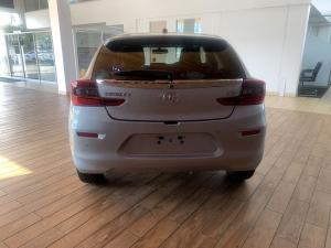 Toyota Starlet 1.5 XR manual - Image 8