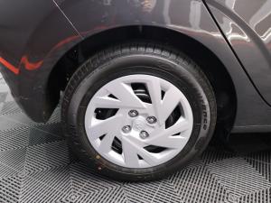 Hyundai Grand i10 1.0 Premium hatch - Image 7